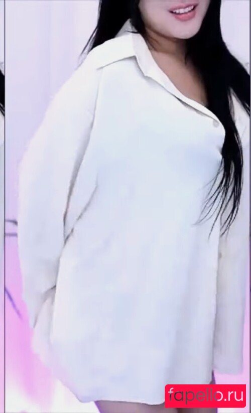 Laysha Goeun Onlyfans Photo Gallery 