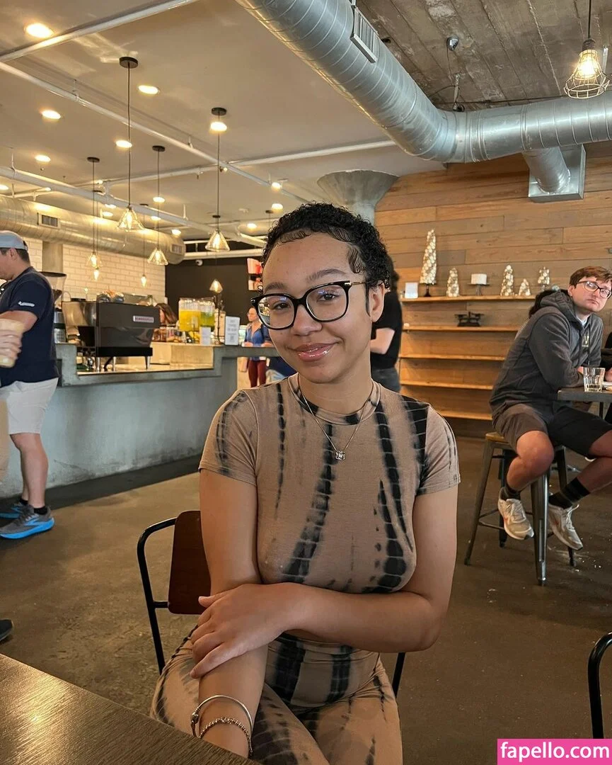 Caileneasely Onlyfans Photo Gallery 