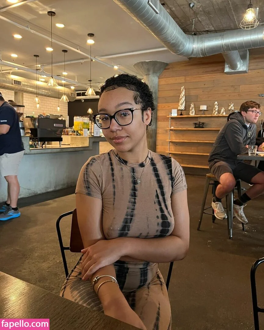 Caileneasely Onlyfans Photo Gallery 