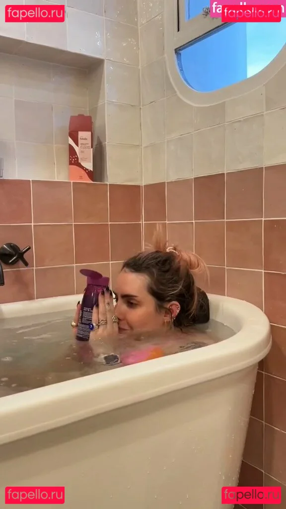 Karen Bachini Onlyfans Photo Gallery 