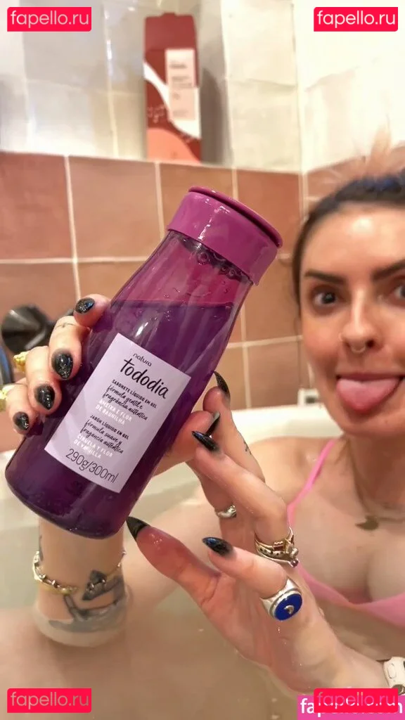 Karen Bachini Onlyfans Photo Gallery 