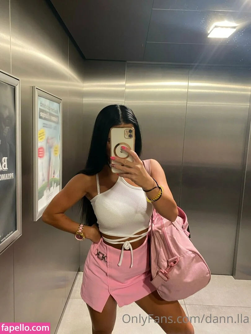 dann.lla Onlyfans Photo Gallery 