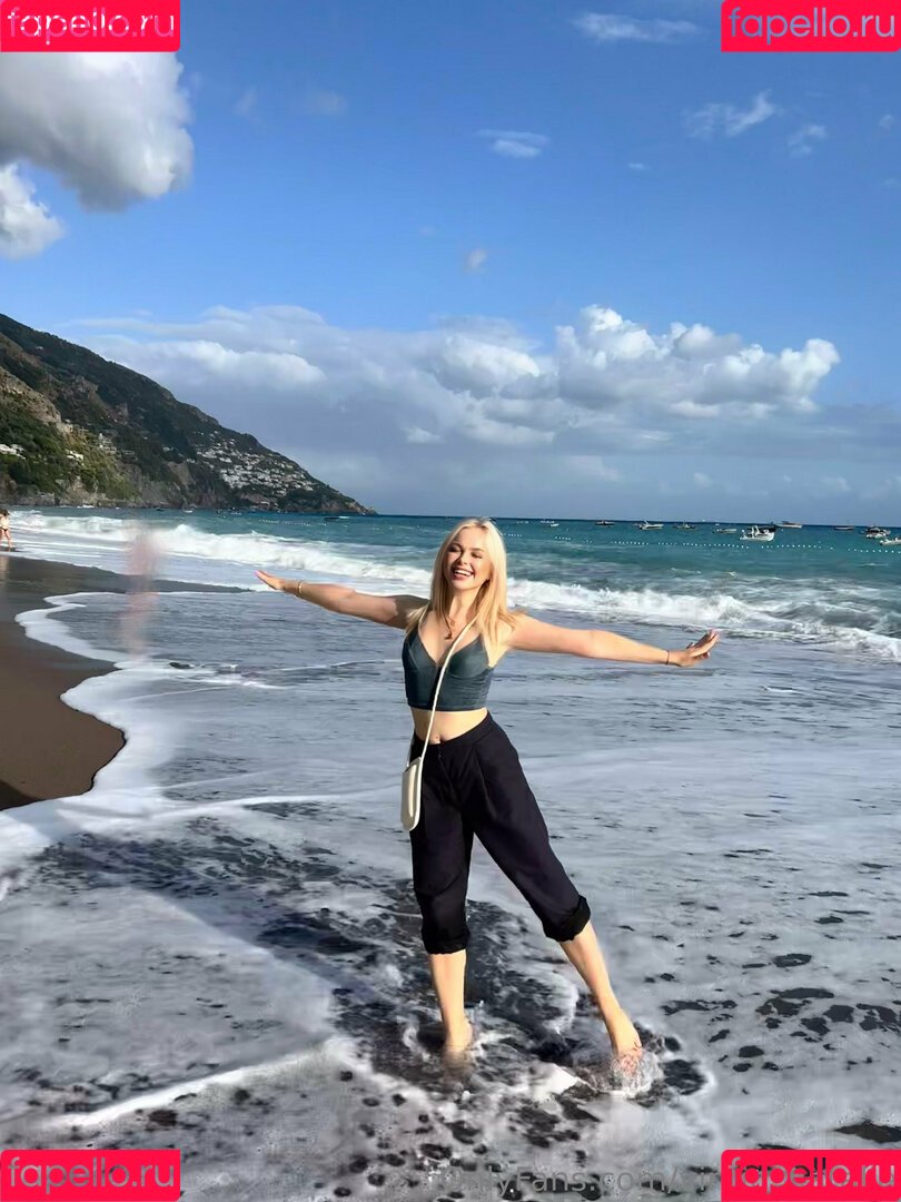 virgin_natalie Onlyfans Photo Gallery 