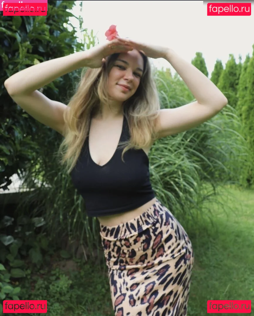 alohaleyla Onlyfans Photo Gallery 