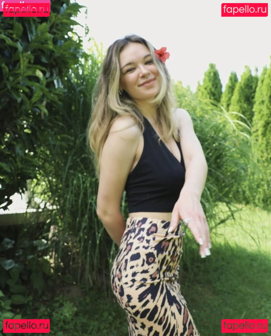 alohaleyla Onlyfans Photo Gallery 