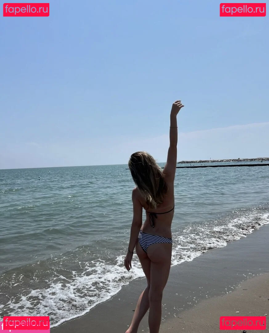 alohaleyla Onlyfans Photo Gallery 