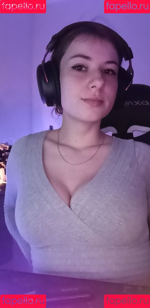 eAngi02 Onlyfans Photo Gallery 