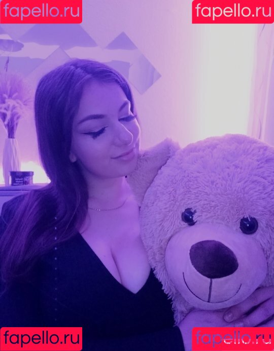 eAngi02 Onlyfans Photo Gallery 