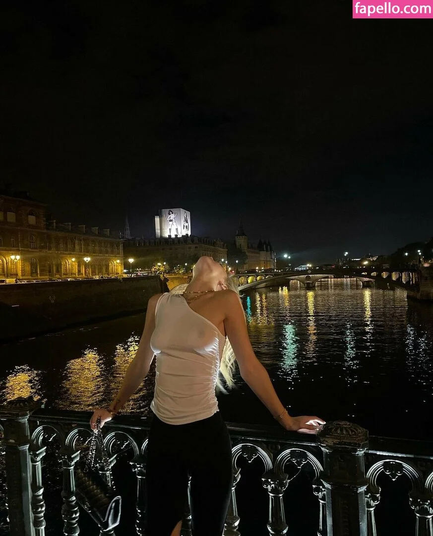 Julia Rilynn Greenhalgh Onlyfans Photo Gallery 