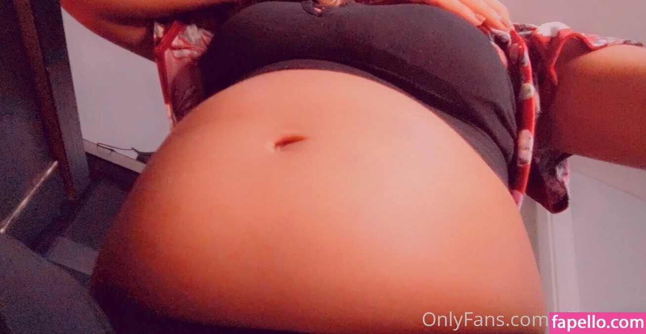 ellaeating Onlyfans Photo Gallery 