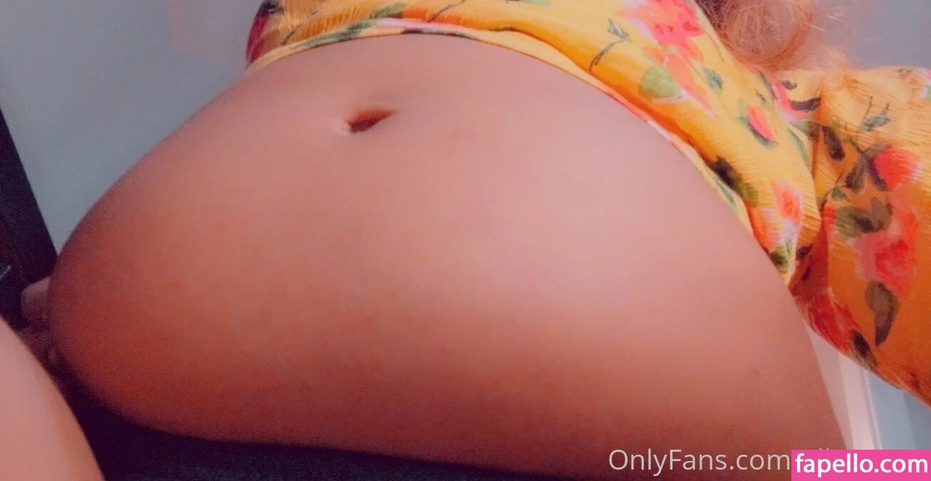 ellaeating Onlyfans Photo Gallery 