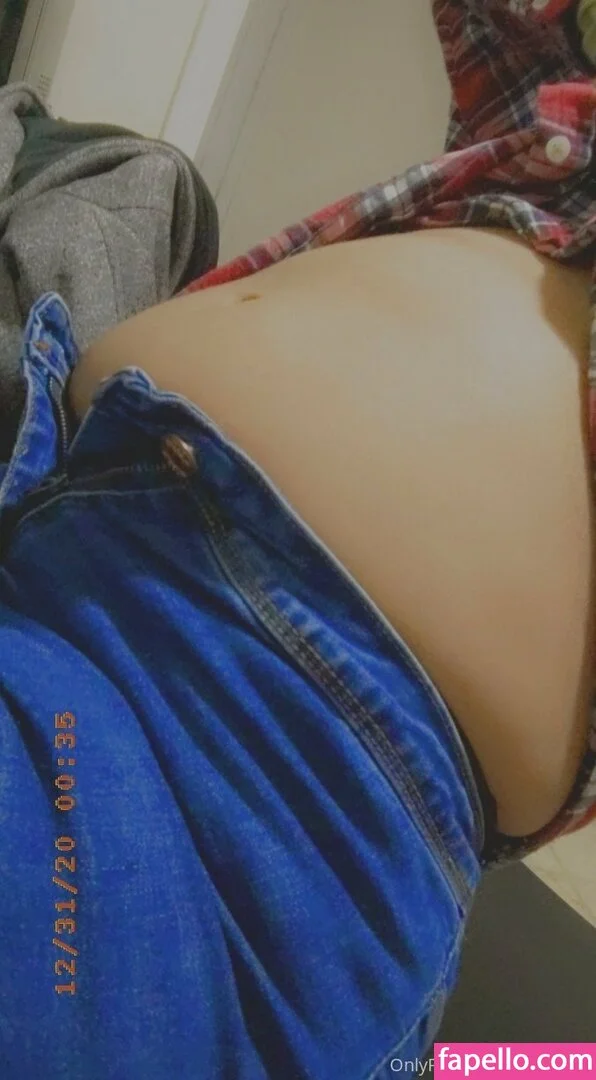 ellaeating Onlyfans Photo Gallery 