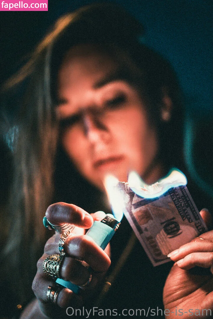 she-is-sam Onlyfans Photo Gallery 