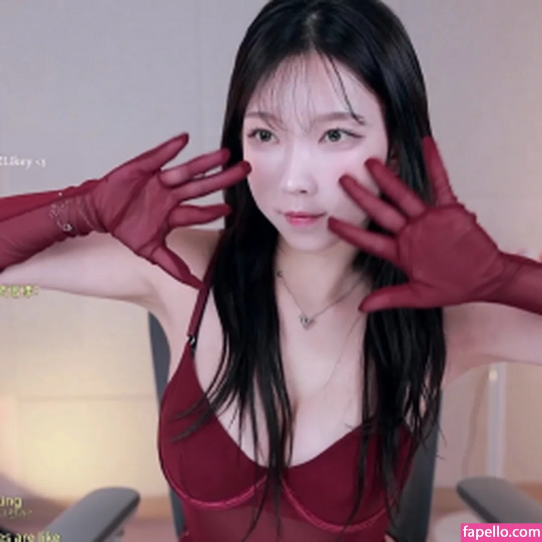 leelate Onlyfans Photo Gallery 