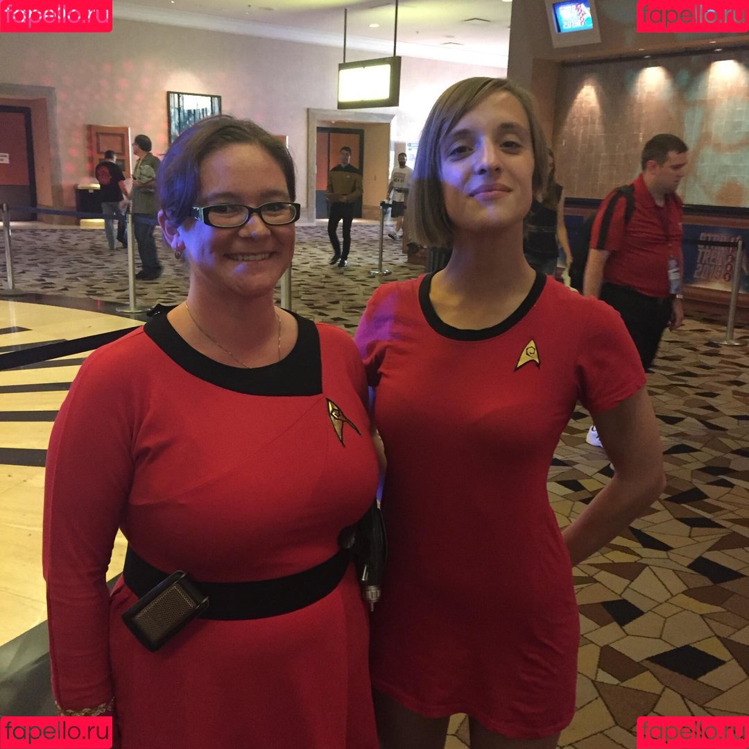 Ashley Victoria Robinson Onlyfans Photo Gallery 