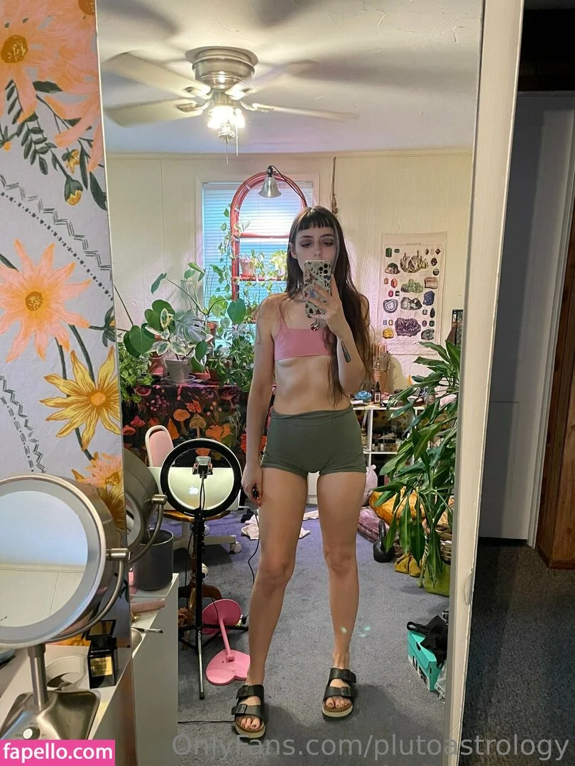 plutoastrology Onlyfans Photo Gallery 