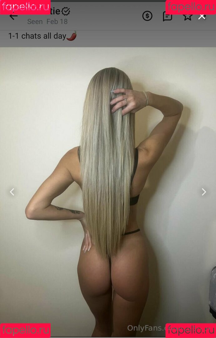 cbelxox Onlyfans Photo Gallery 