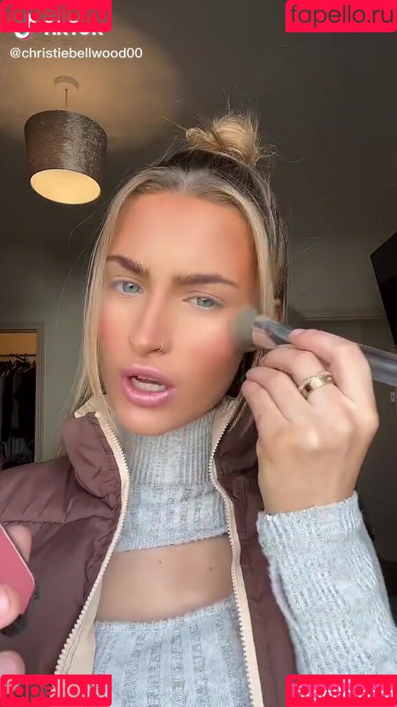 cbelxox Onlyfans Photo Gallery 