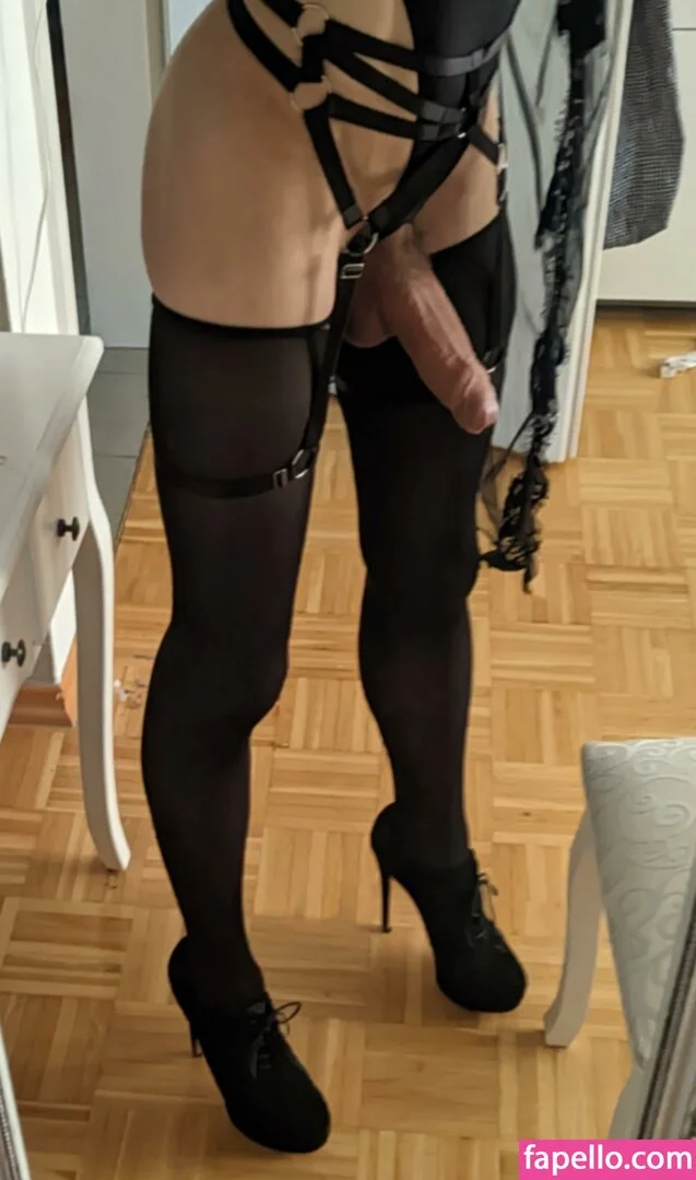 justMiia Onlyfans Photo Gallery 