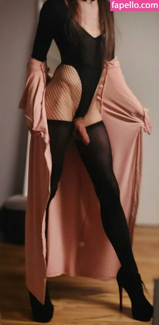 justMiia Onlyfans Photo Gallery 