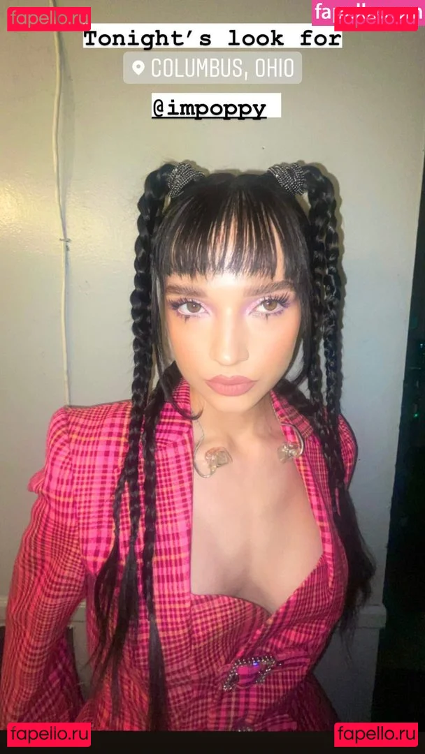 poppy.py.py Onlyfans Photo Gallery 