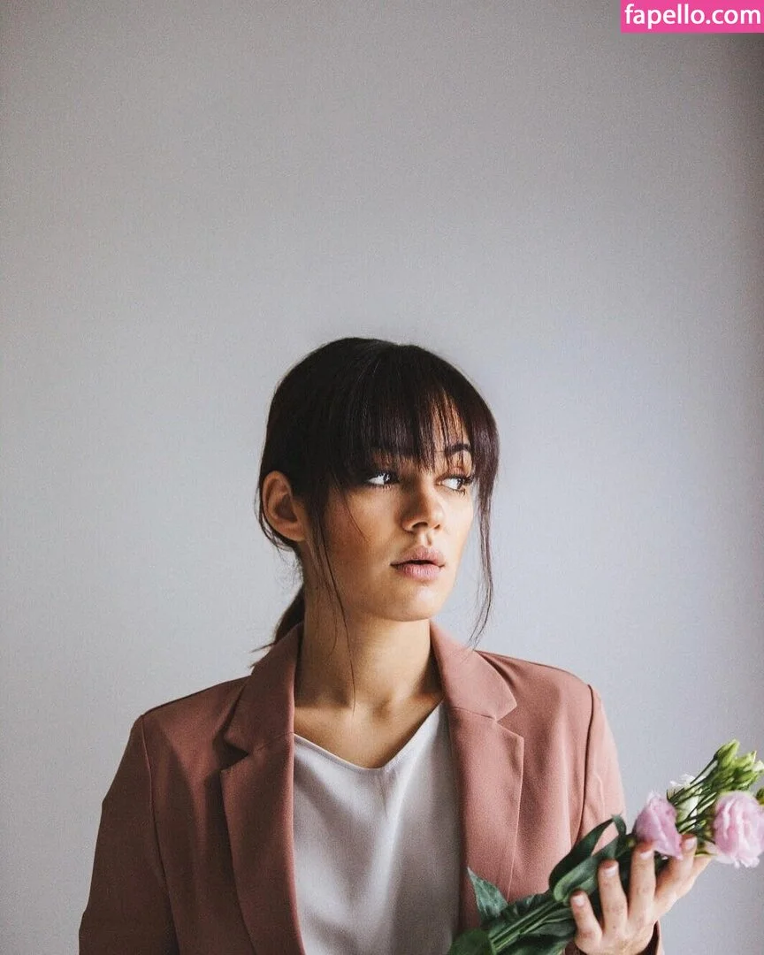 Nilam Farooq Onlyfans Photo Gallery 