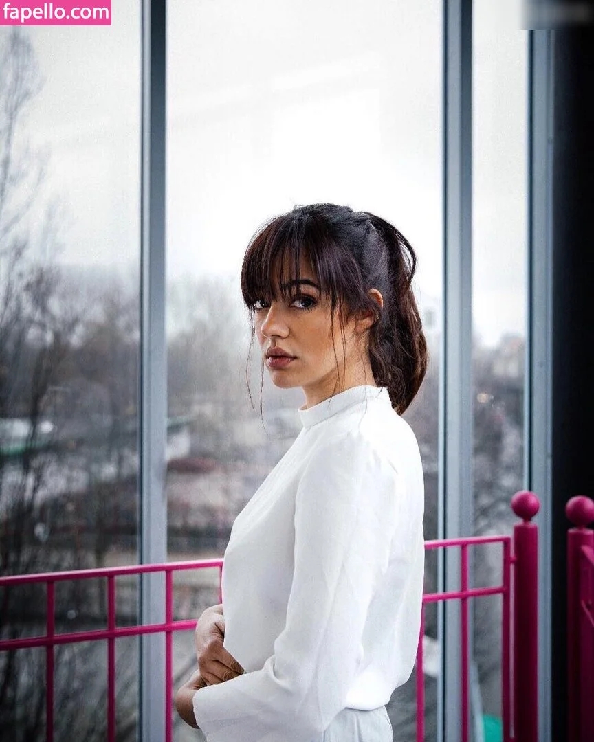 Nilam Farooq Onlyfans Photo Gallery 