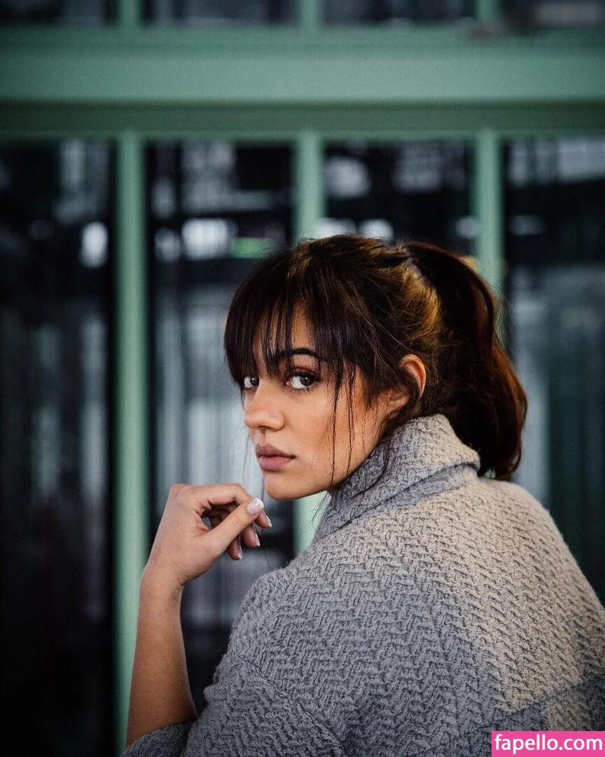 Nilam Farooq Onlyfans Photo Gallery 