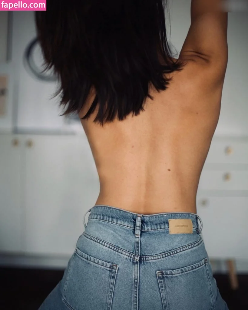 Nilam Farooq Onlyfans Photo Gallery 