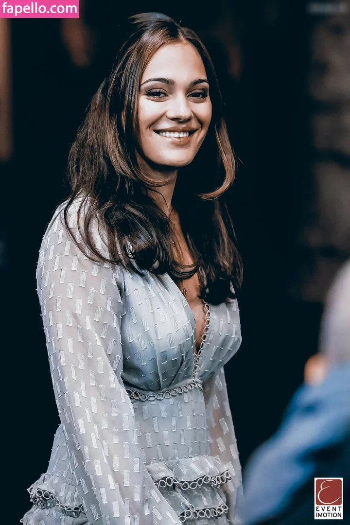 Nilam Farooq Onlyfans Photo Gallery 