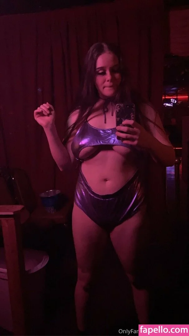 juneaubabe Onlyfans Photo Gallery 