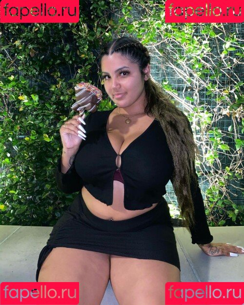 Marian Tatte Onlyfans Photo Gallery 