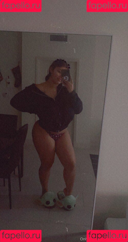 Marian Tatte Onlyfans Photo Gallery 