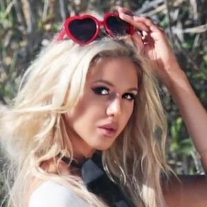 Daisy Lea Onlyfans Photo Gallery 