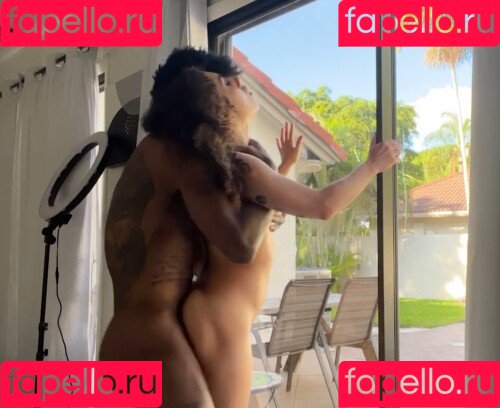 Mia May Onlyfans Photo Gallery 