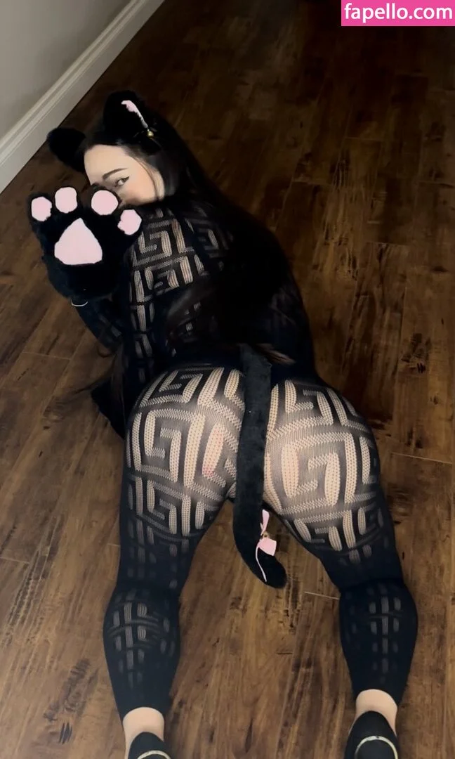 Rumi Mac Onlyfans Photo Gallery 