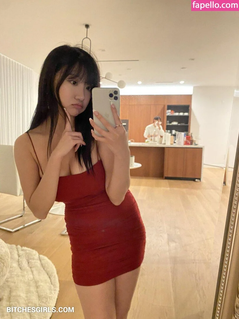 AriaSaki Onlyfans Photo Gallery 