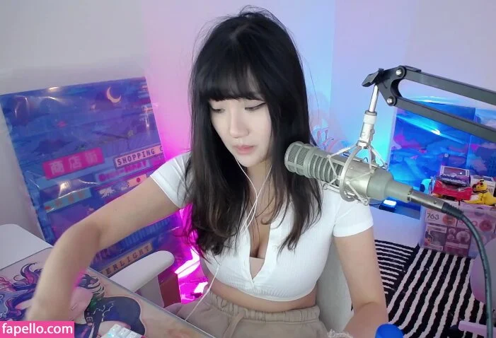 AriaSaki Onlyfans Photo Gallery 