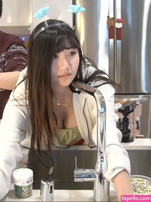 AriaSaki Onlyfans Photo Gallery 