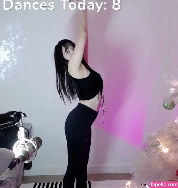 AriaSaki Onlyfans Photo Gallery 