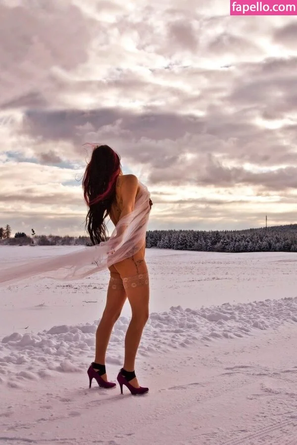 Lady Butterfly Onlyfans Photo Gallery 