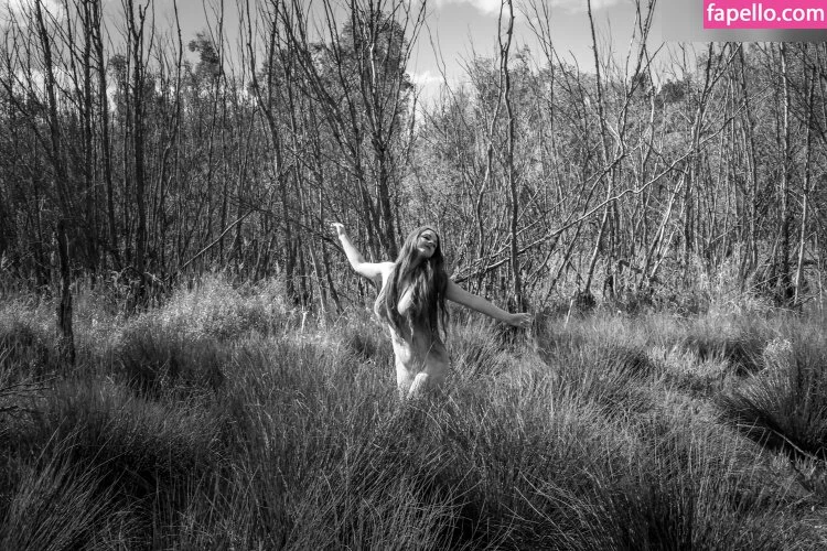 Lady Butterfly Onlyfans Photo Gallery 