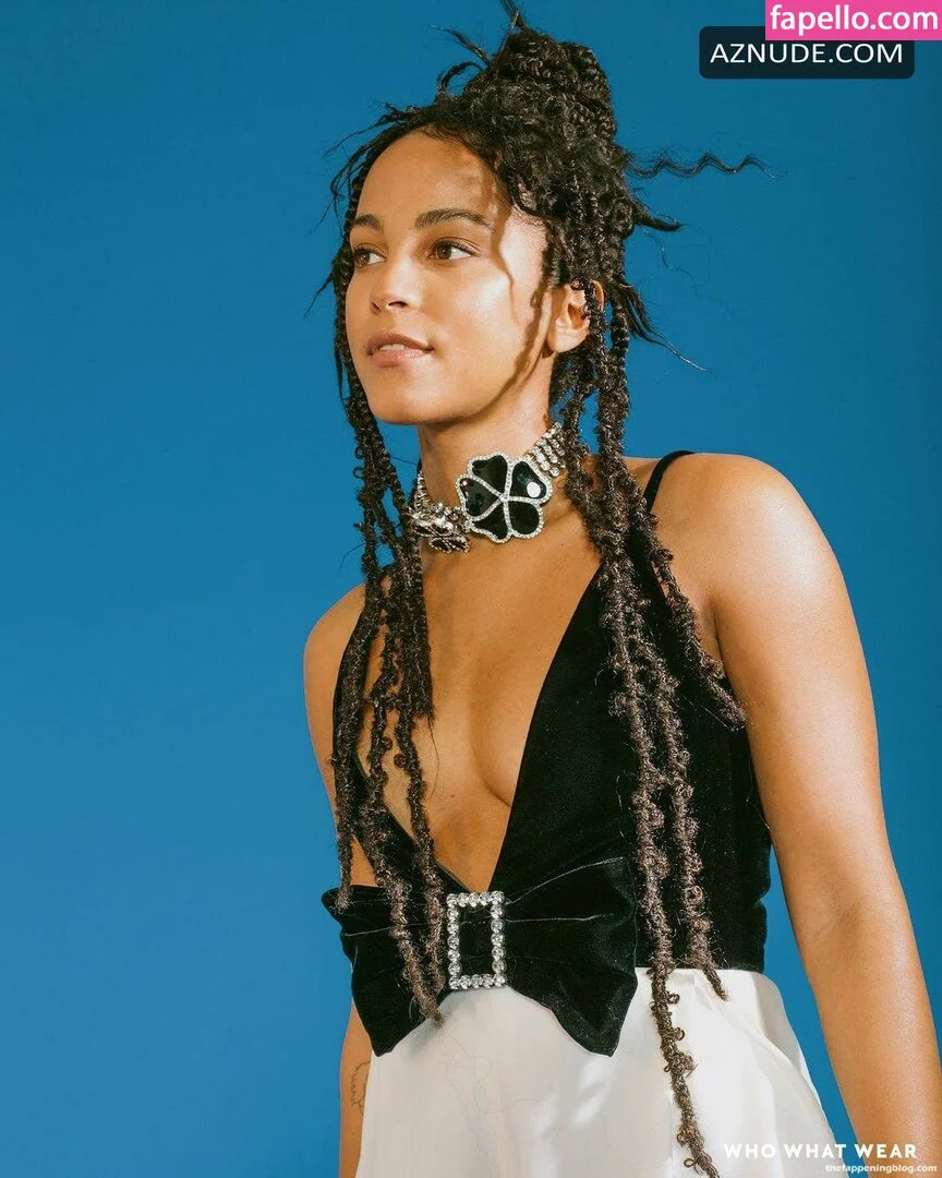 Lou Llobell Onlyfans Photo Gallery 