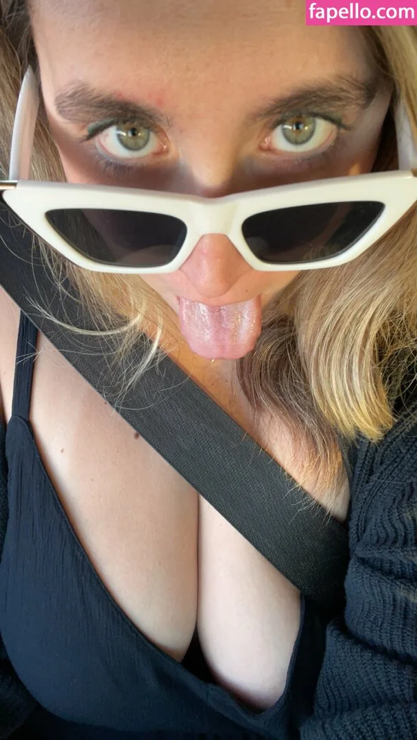 Hellyy_K Onlyfans Photo Gallery 