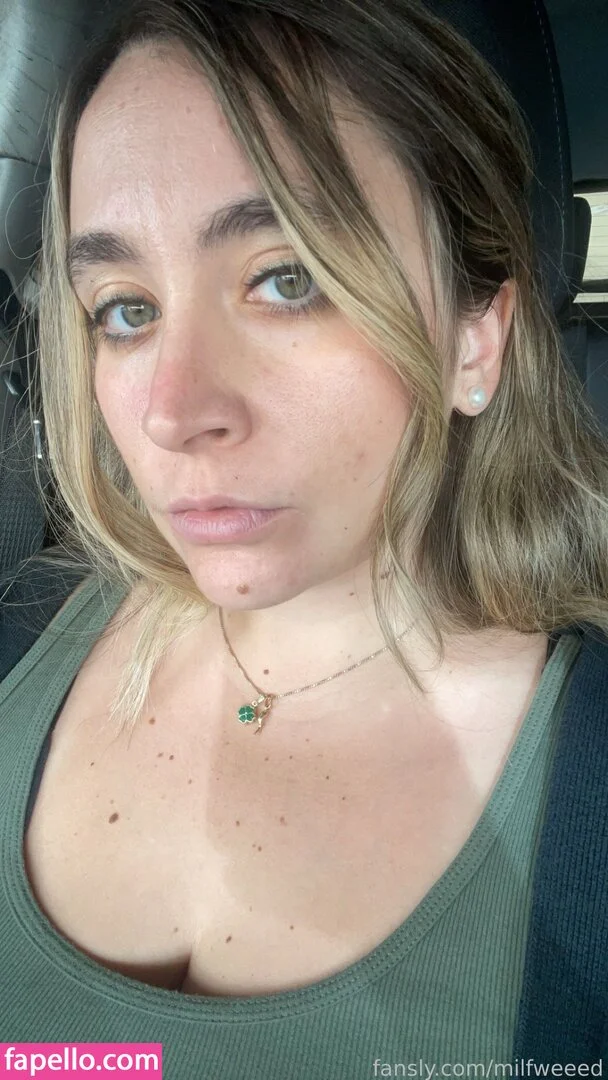 Hellyy_K Onlyfans Photo Gallery 