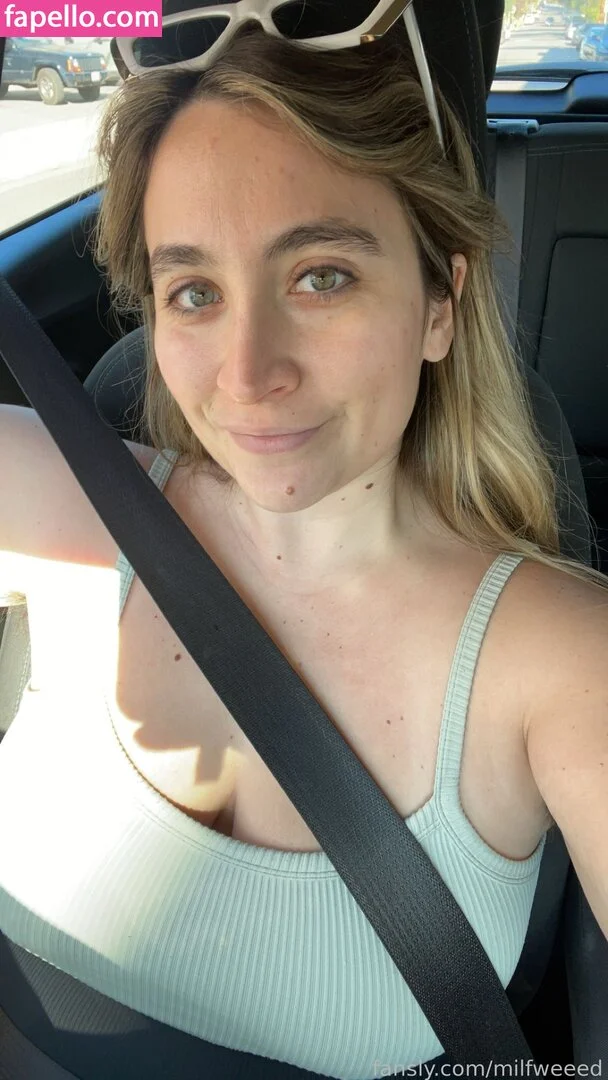 Hellyy_K Onlyfans Photo Gallery 