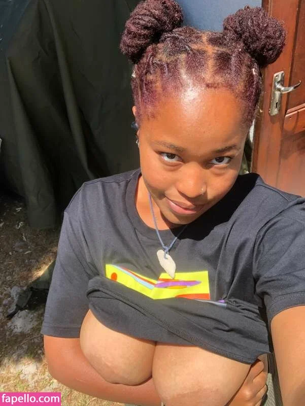 Ariel Cosmo Onlyfans Photo Gallery 