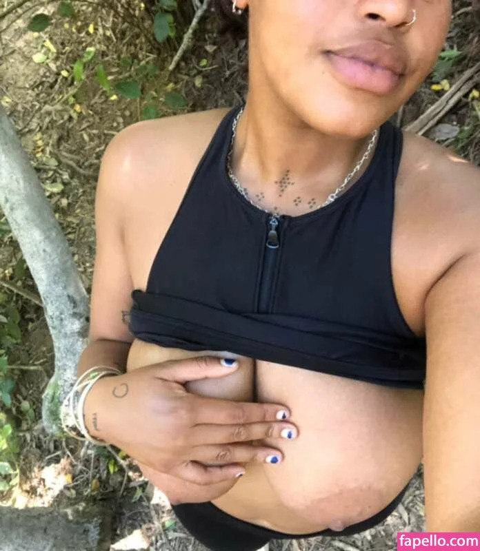 Ariel Cosmo Onlyfans Photo Gallery 