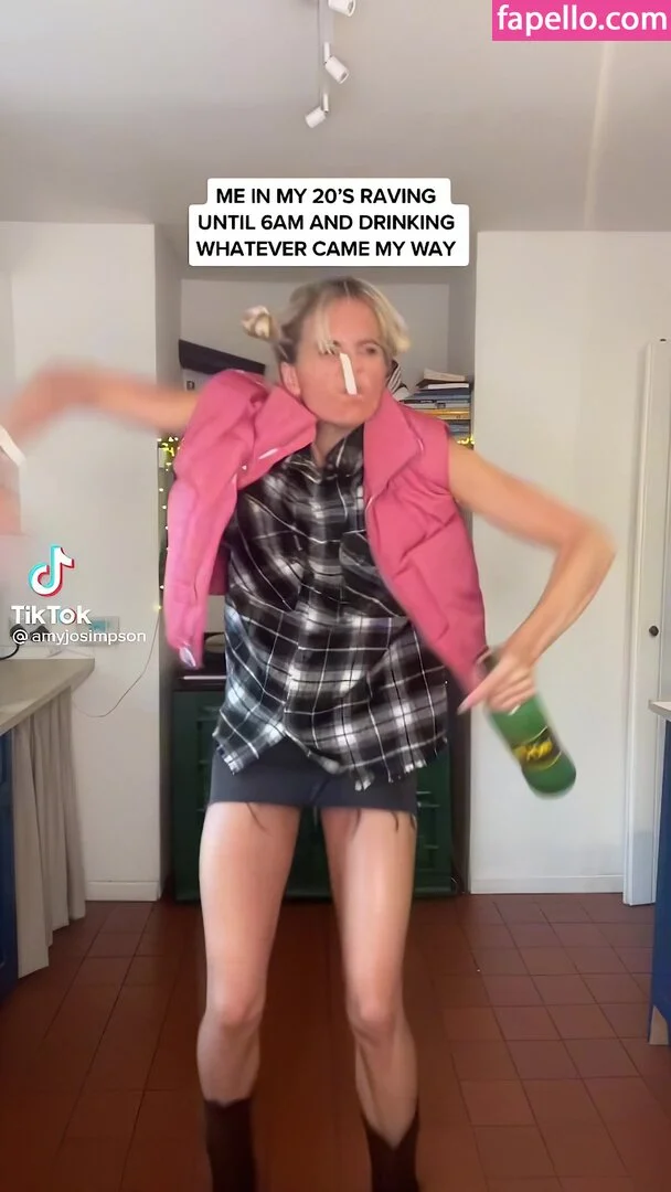 Amy Jo Simpson Onlyfans Photo Gallery 
