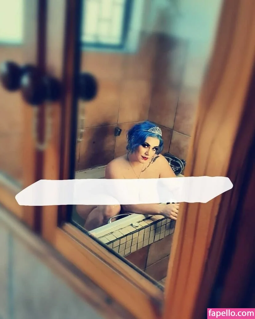 Queen Ananas Onlyfans Photo Gallery 